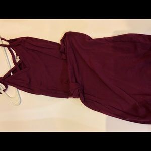 5 for 30$ 💜 medium cross burgundy bodcon